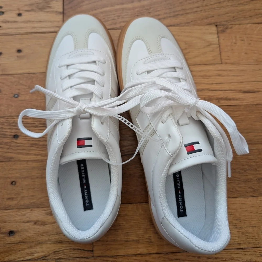 Tommy Hilfiger stylish white